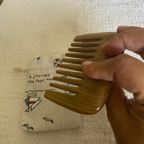 Wood comb - Picture 3 of 4